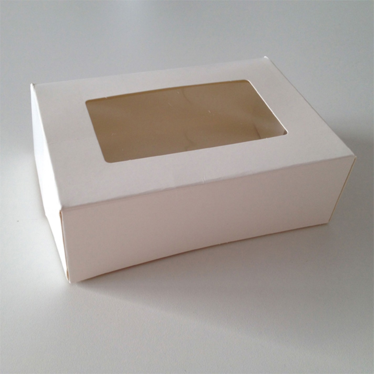 BOITE CARTON BLANC 16X14X5CM +FENETRE 12X7 CM /50