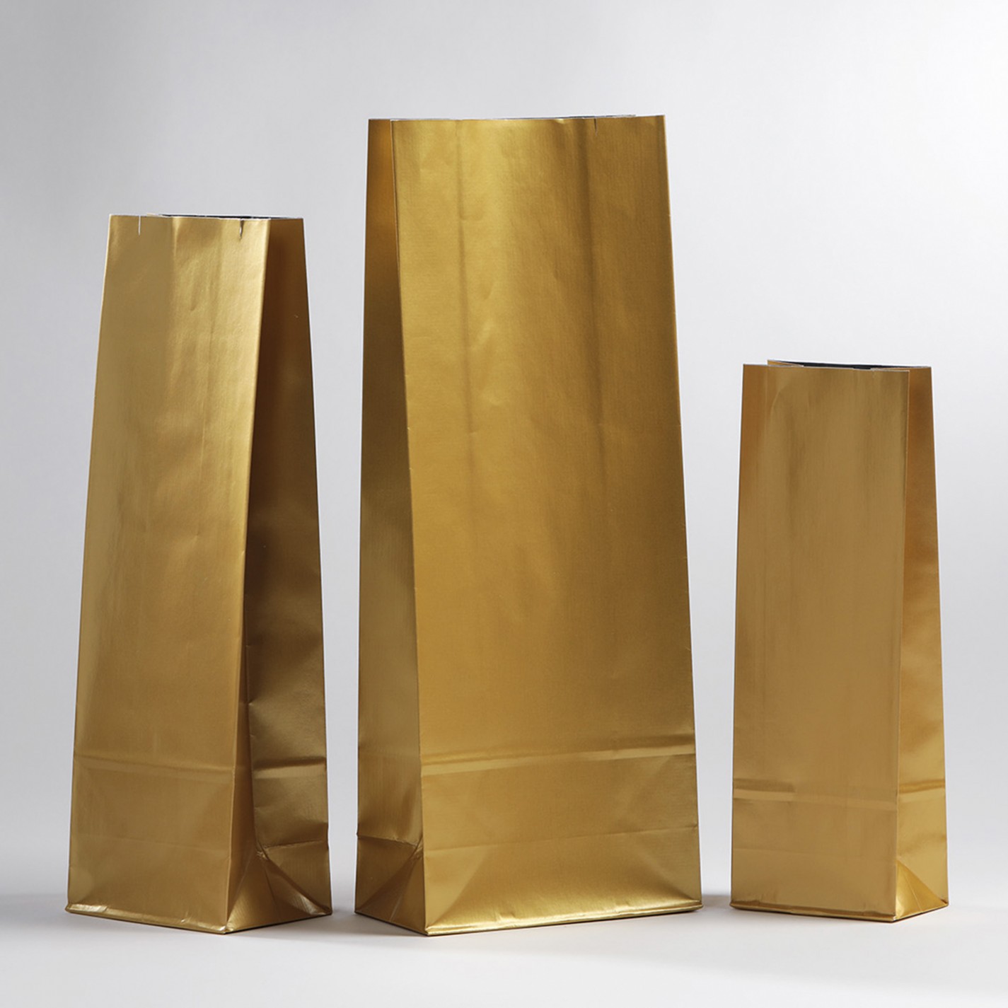 SAC SOS ALU DORE 110GRS 130+70X340MM DOUBLE FILM METALISE 30Mµ /1000 SAC SOS ALU DORE 110GRS 130+70X340MM DOUBLE FILM METALISE 30Mµ /1000